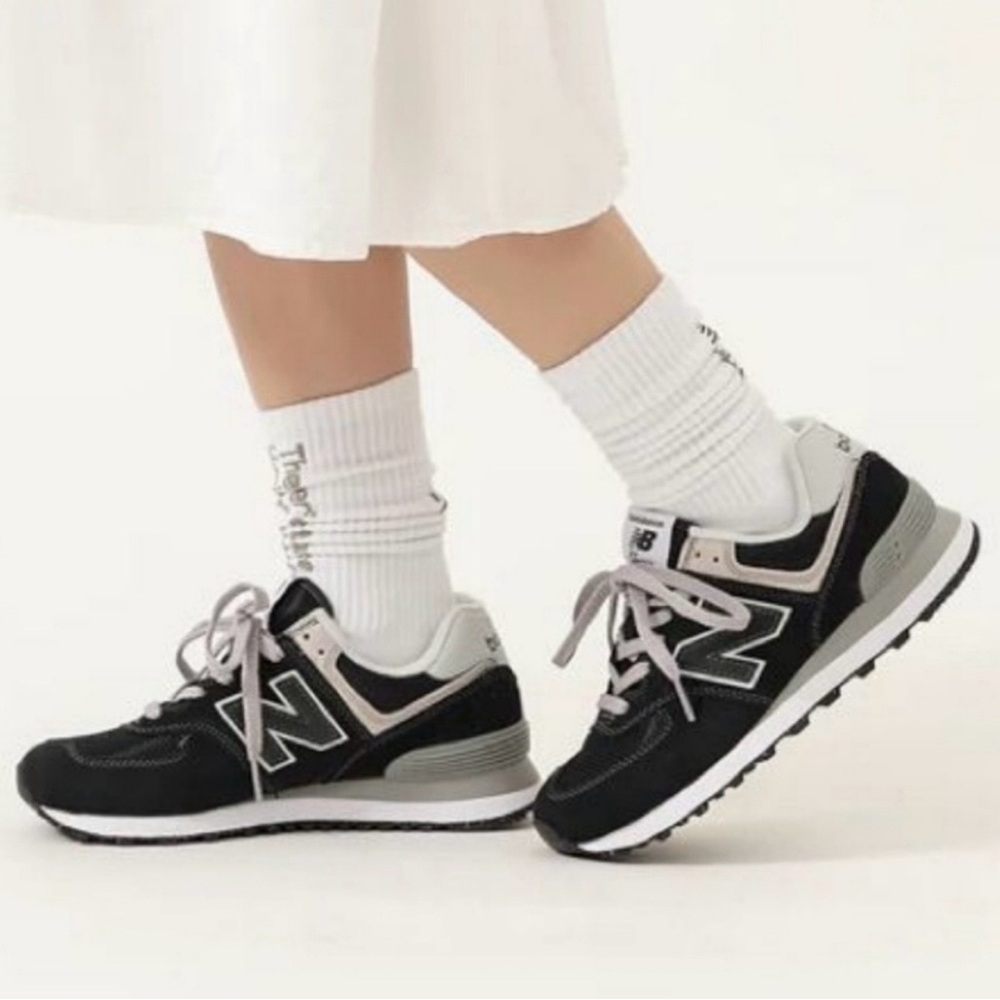 New Balance 574 CLASSIC Black Taupe Suede Low Top Sneakers